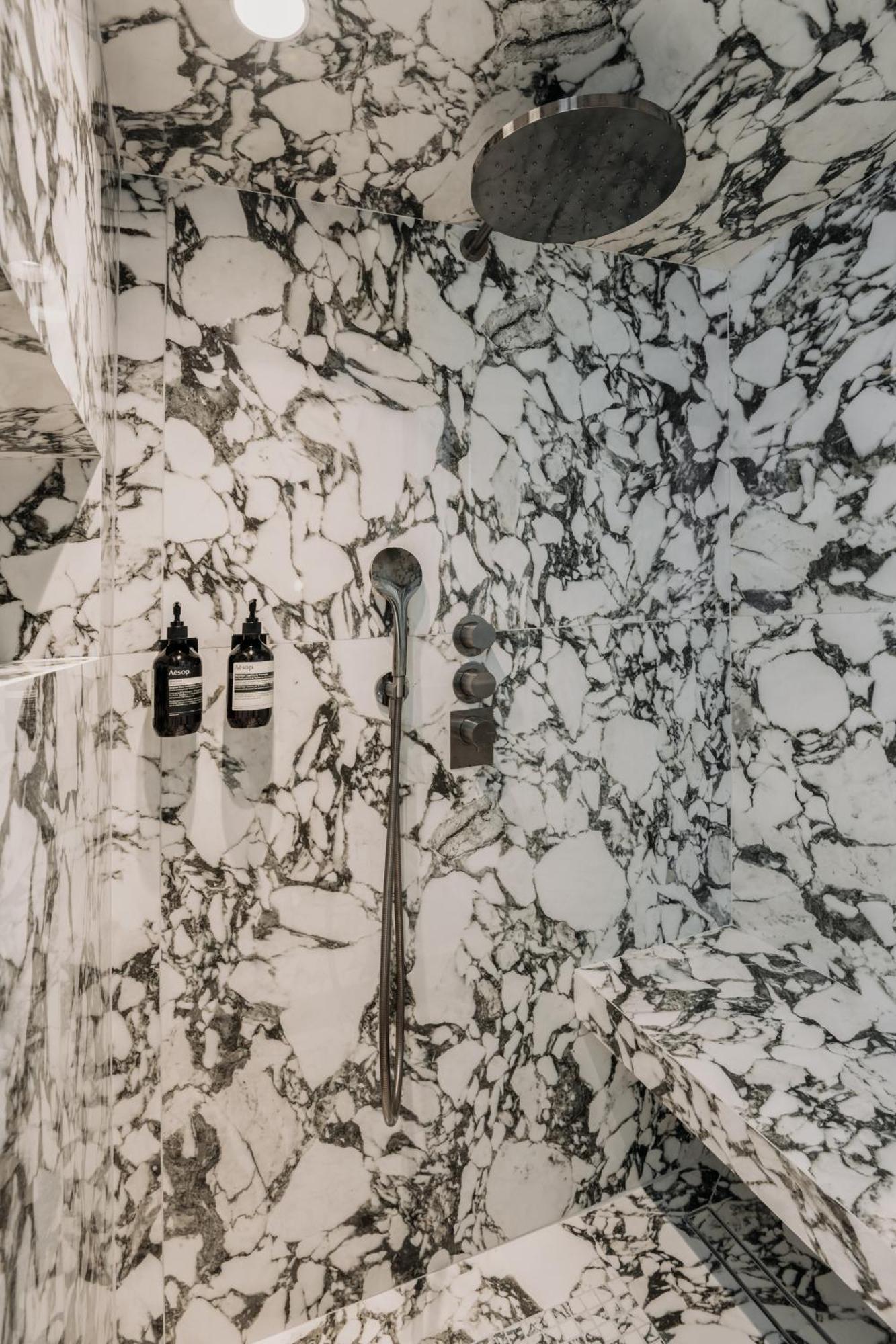 Highstay - Luxury Serviced Apartments - Louvre ปารีส ภายนอก รูปภาพ